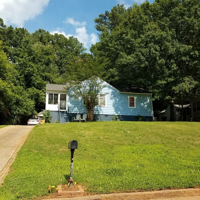 Primary Photo - 1900 Wildwood Dr