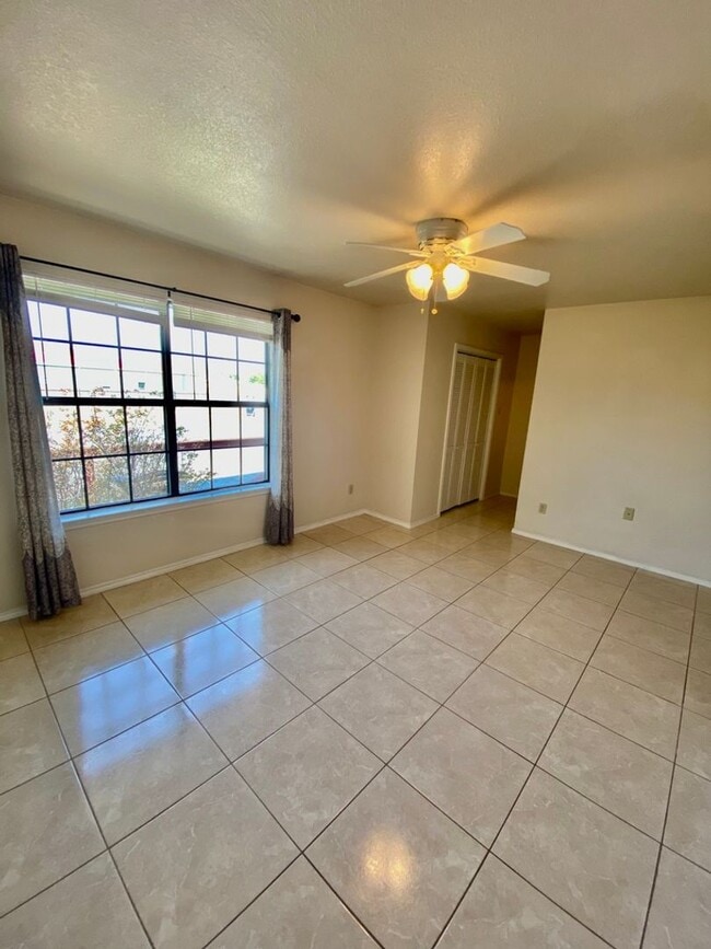Building Photo - 100 Ramon Cardenas Dr