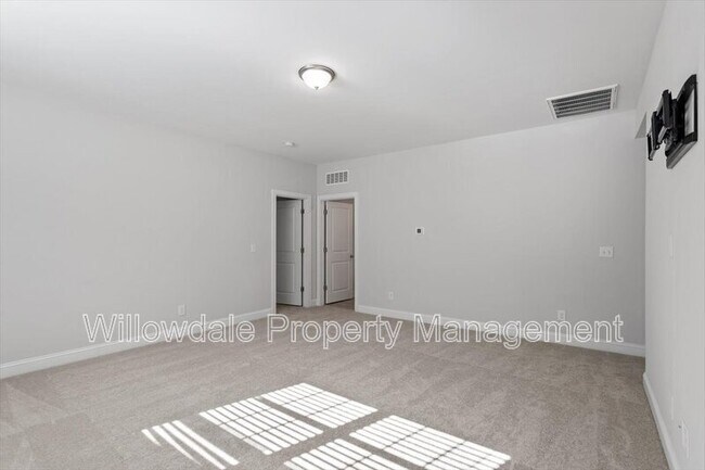 Building Photo - 4940 Enlightenment Rd