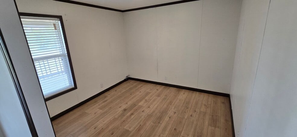 Building Photo - 148 Sunview Dr