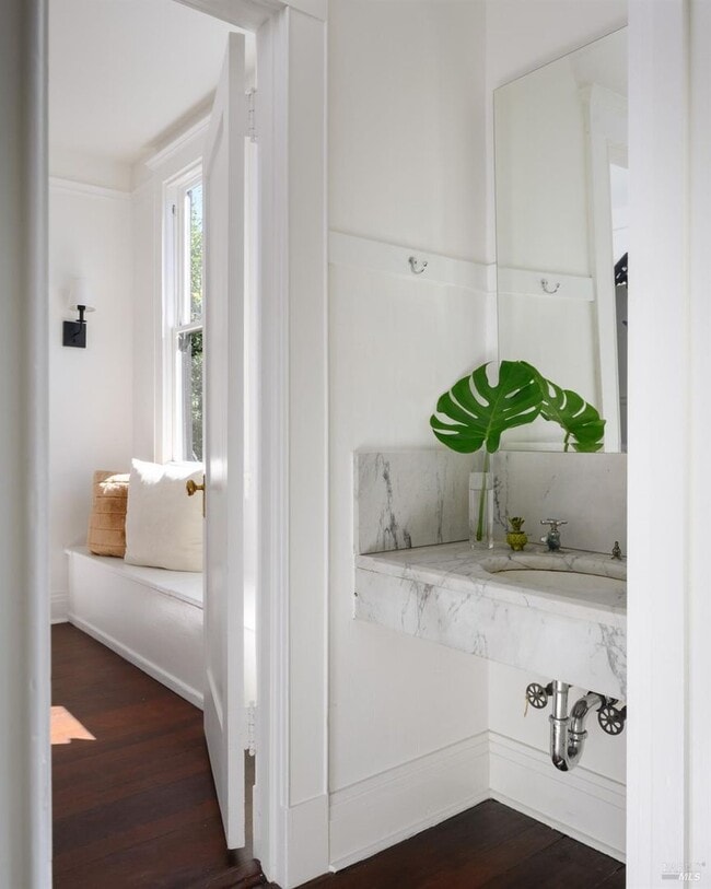 Building Photo - Gorgeous Sausalito Grand Craftsman Home w/...