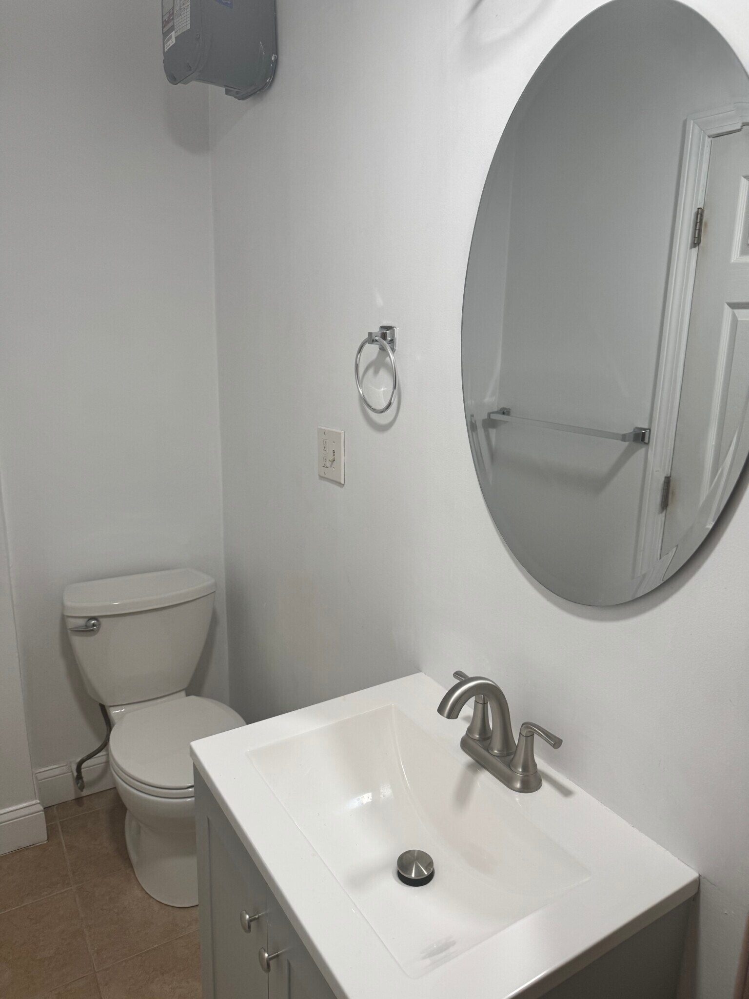 Building Photo - 69 Joy St