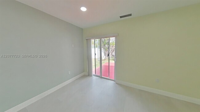 Building Photo - 8336 SW 10th St