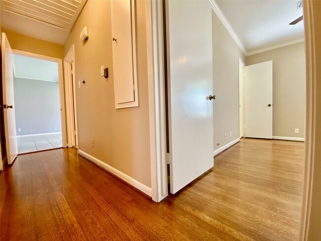 Building Photo - 1810 Mill Creek Dr