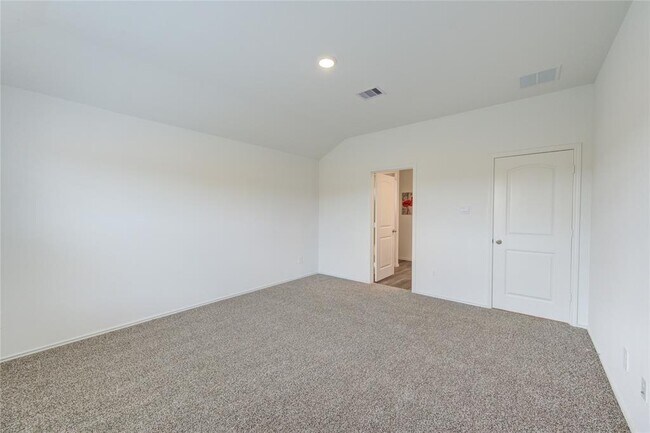 Building Photo - 24434 Elmwood Falls Dr
