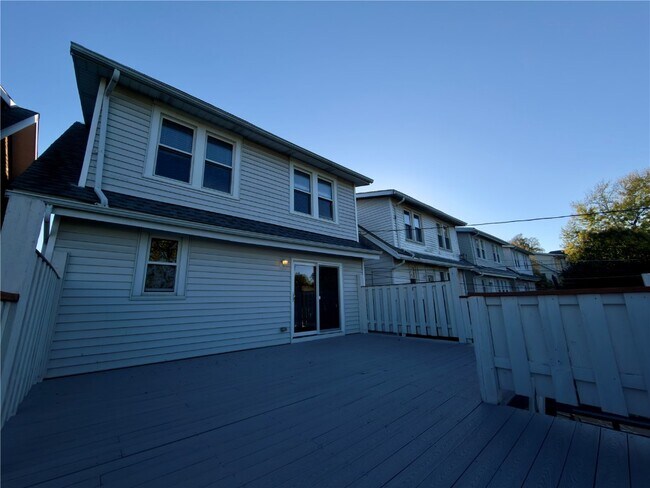 Building Photo - 6015 Elizabeth Ave