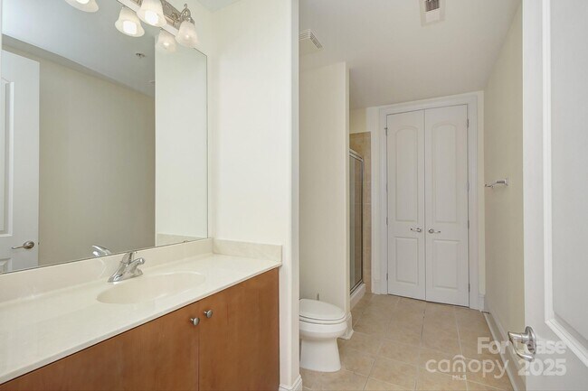 Building Photo - 4625 Piedmont Row Dr