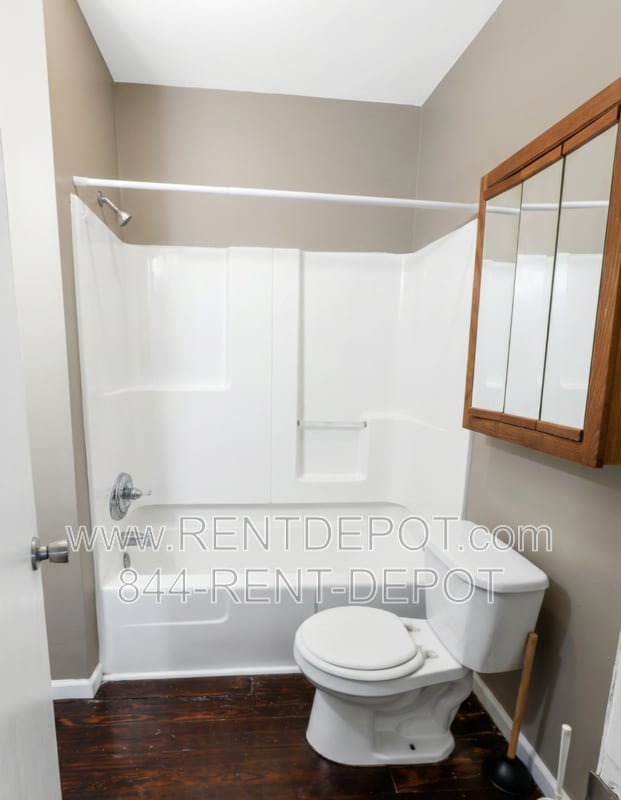 Building Photo - 1501 Henning Ave