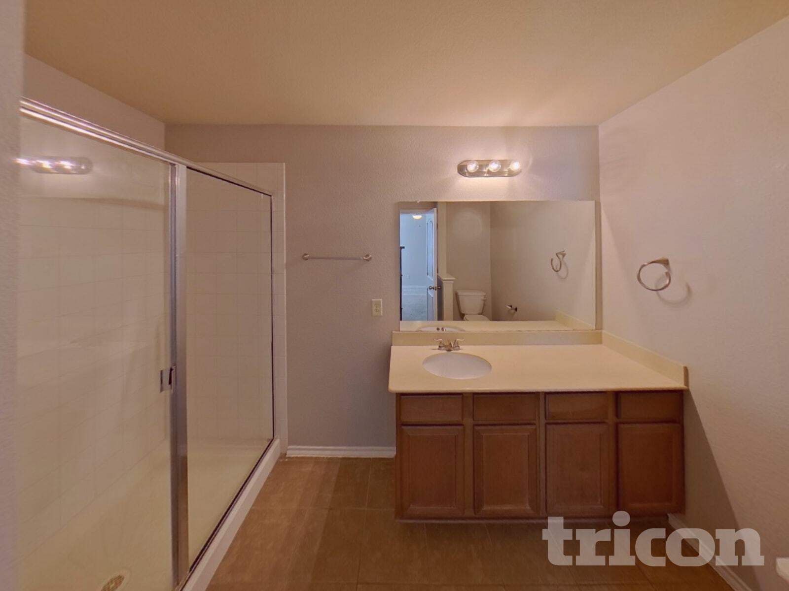 Building Photo - 336 Carlyle St