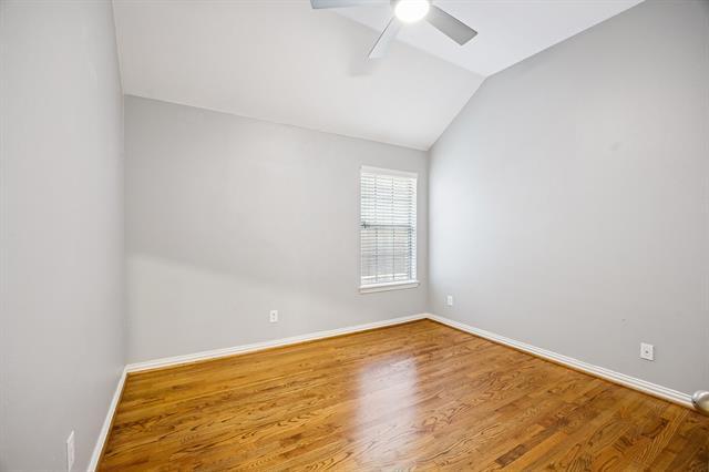 Building Photo - 930 Crestmoor Dr