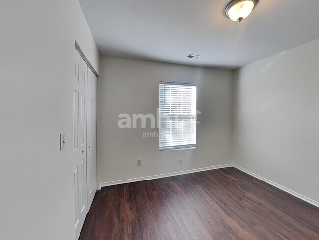 Building Photo - 15728 Circlegreen Dr