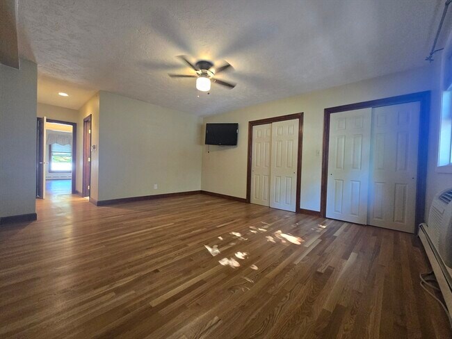 Building Photo - 85 Lynde St