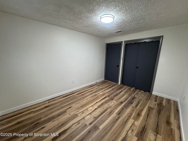 Building Photo - 638 Pear St