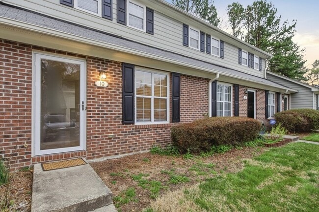 Building Photo - 10 Hartford Ct