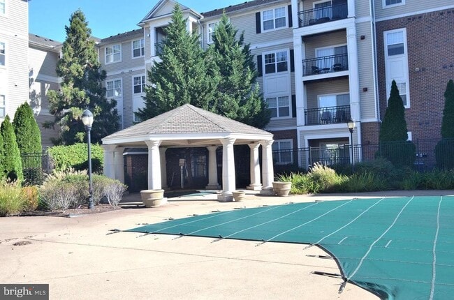 Building Photo - 12937 Centre Park Cir