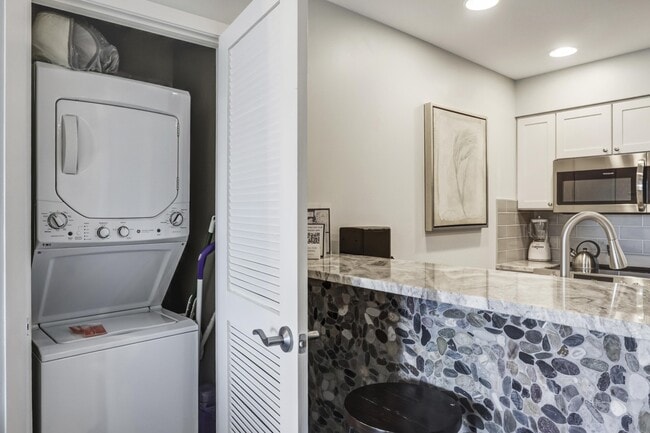 Building Photo - 5000 S Sandestin Blvd