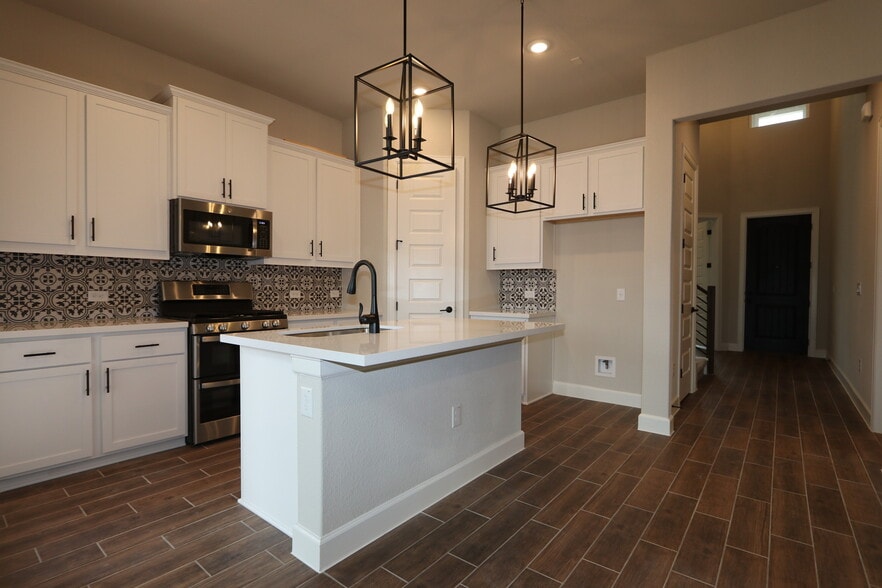 Kitchen - 11802 Hurricane Haze Dr