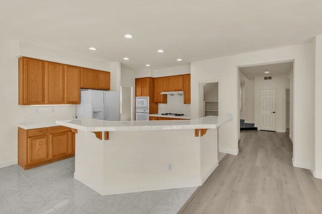 Building Photo - 10 Clearwater Cove