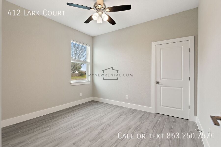 Building Photo - 412 Lark Ct
