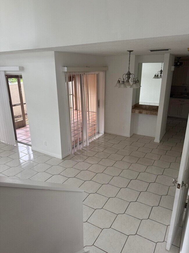 Building Photo - 6601 Via Regina