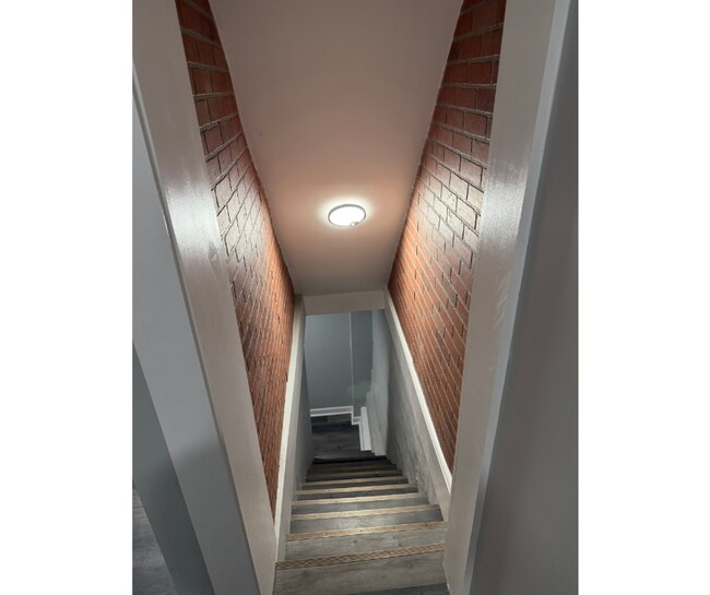 Building Photo - 3718 E Lombard St