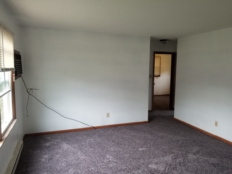 Living room - 1105 13th St S