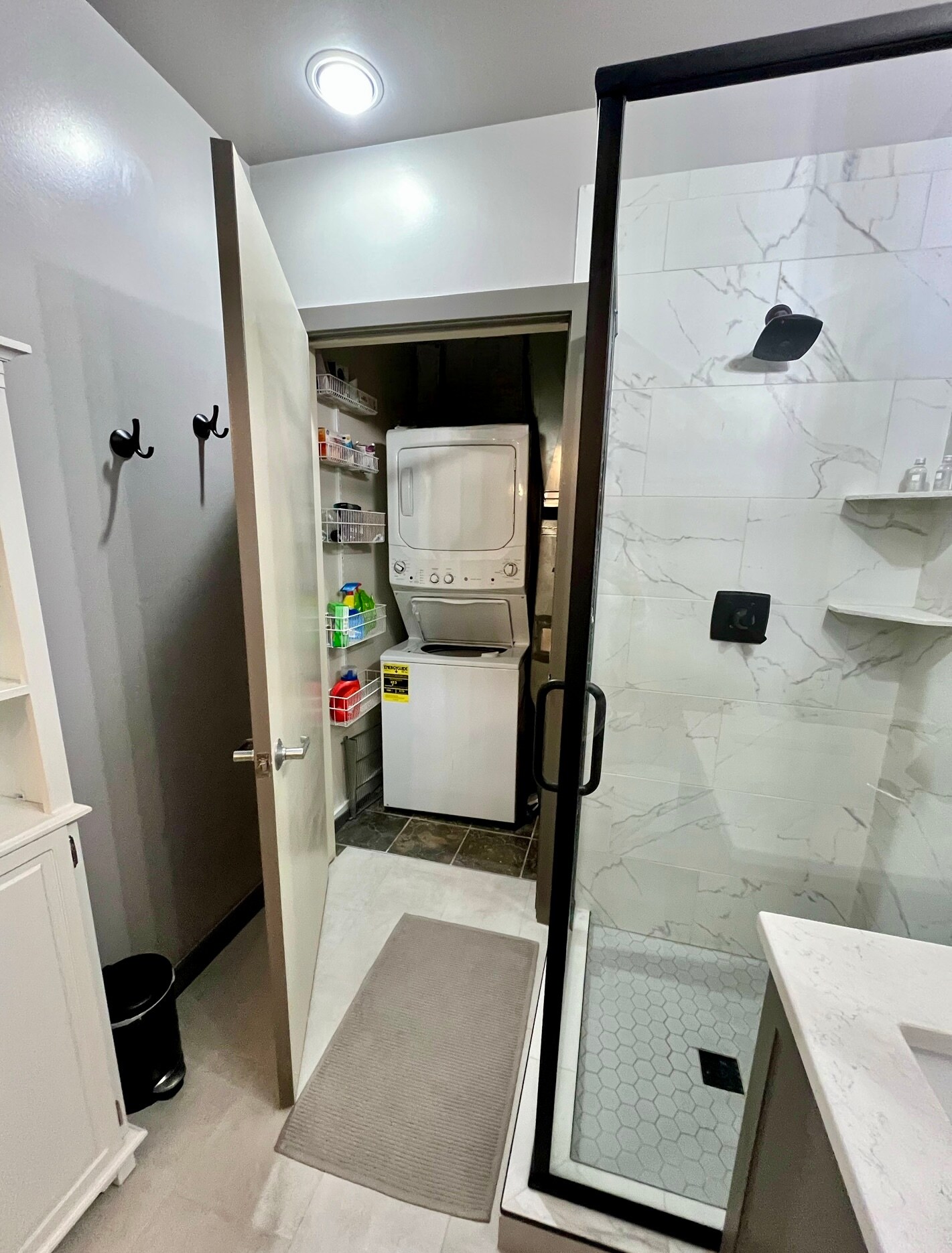 In Unit Washer/Dryer - 275 S Harrison St