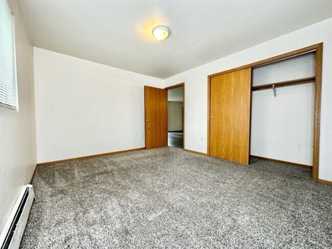Building Photo - 225 Ft Howard Ave
