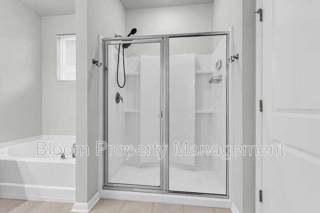 Building Photo - 227 Shortmarsh St
