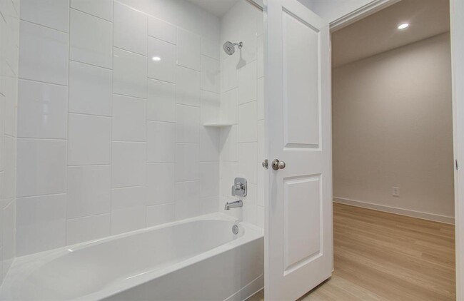 Building Photo - 1615 Battisti Dr