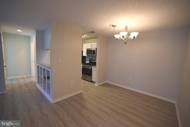 Building Photo - 20979 Timber Ridge Terrace