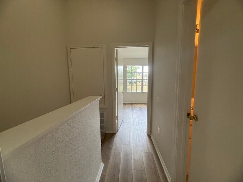 Building Photo - 1238 Standridge Dr