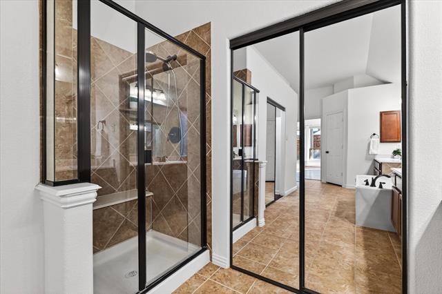 Building Photo - 350 Falstaff Dr