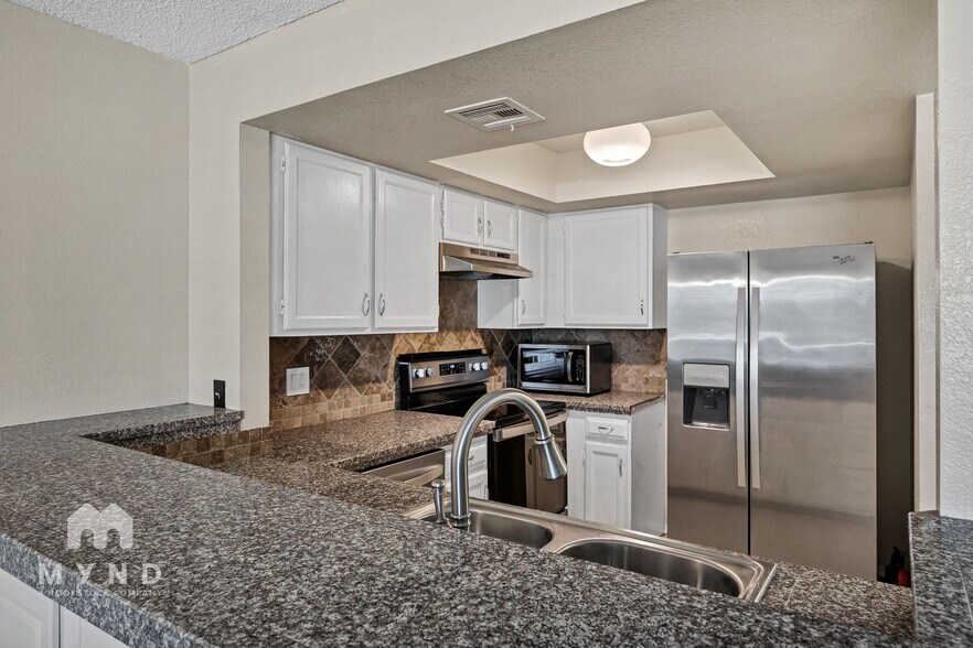 Building Photo - 1645 W Baseline Rd