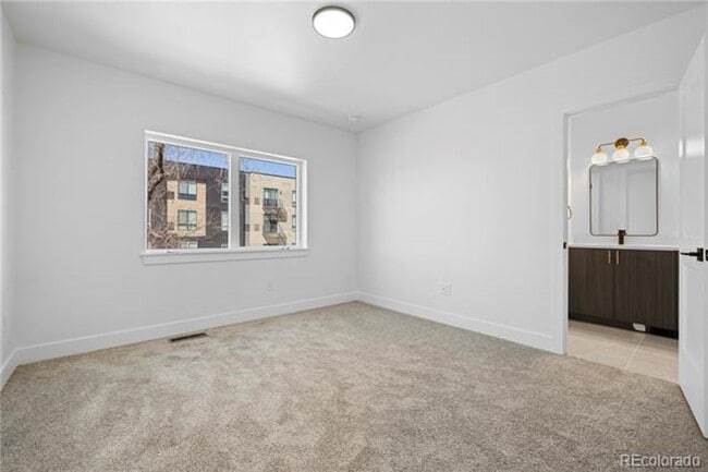 Building Photo - First Month on Us!  Gorgeous Contemporary ...