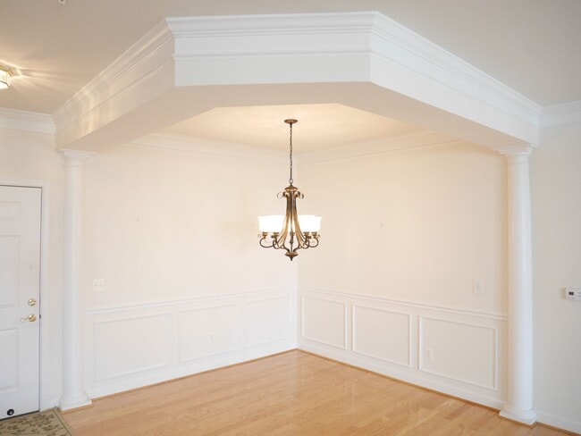 Building Photo - Two Bedroom Luxury Condo Located in Four Seasons at St. Margaret's