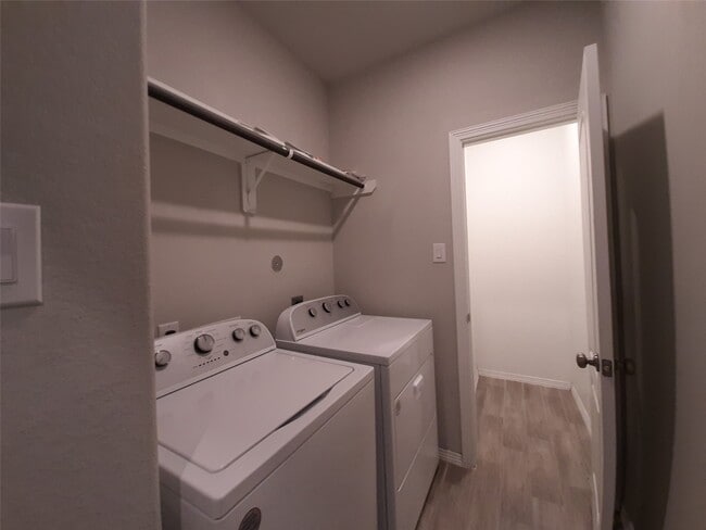 Building Photo - 919 Redinger Ridge Dr