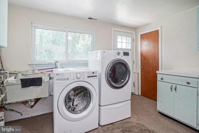 Building Photo - 308 Valley Run Dr