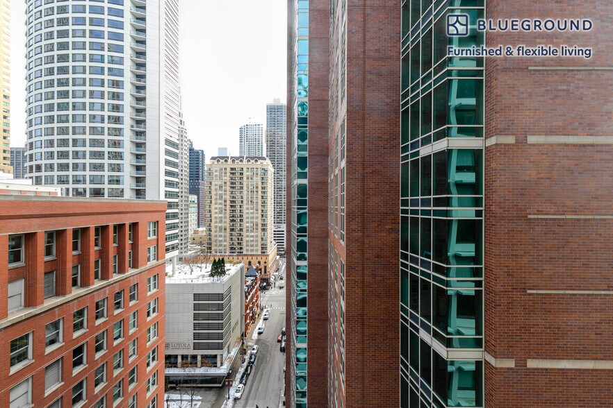 Building Photo - 21 E Chestnut St