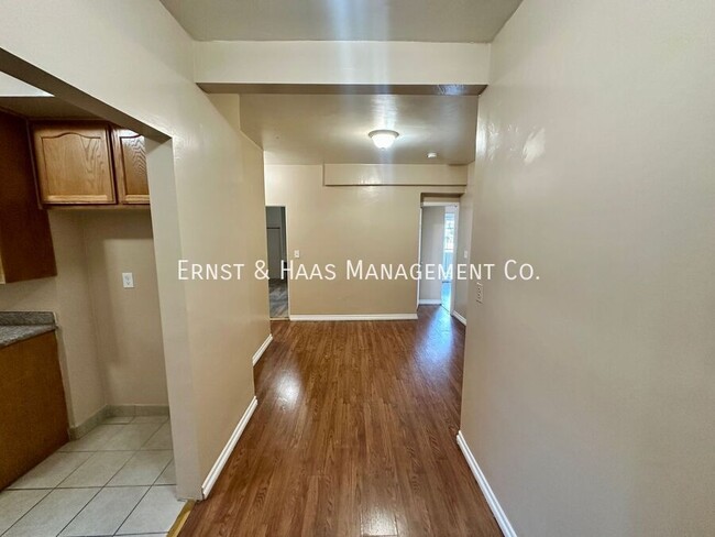 Building Photo - Amazing East Village Apartment Home in Pri...