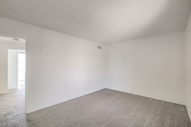Building Photo - 5915 Vegas Dr