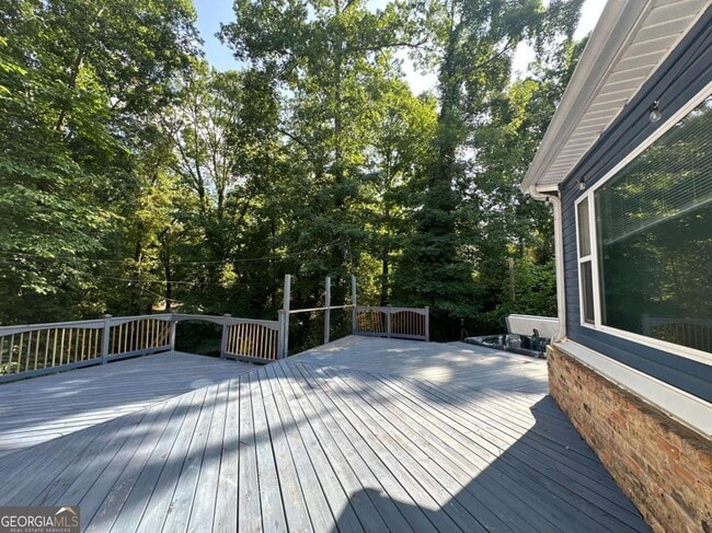 Building Photo - 345 Ridgeview Trail