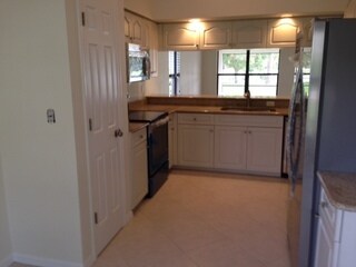 Building Photo - 1308 Monarch Cir