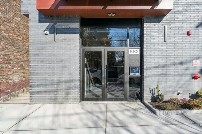 Building Photo - 586 66th St