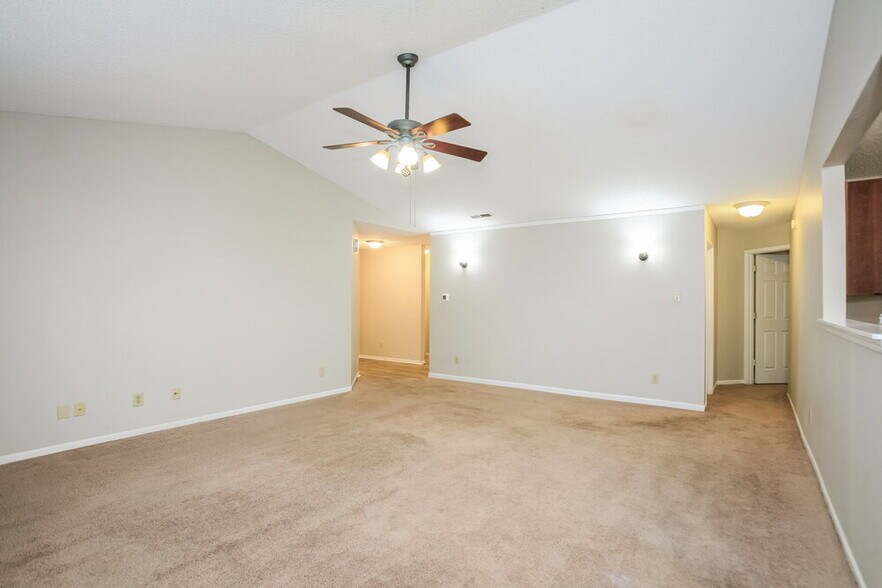 Building Photo - 14456 Orange Blossom Trail