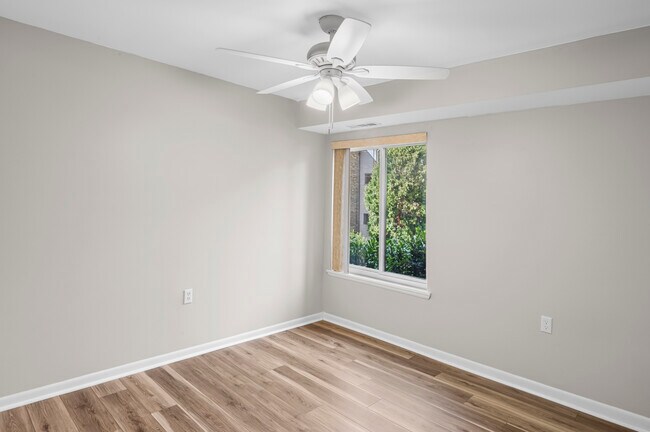 Building Photo - 10530 Cross Fox Ln
