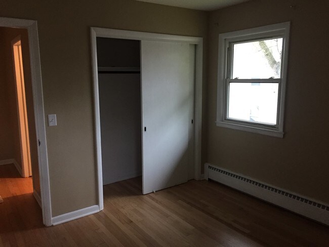 Building Photo - 110 N Blair St