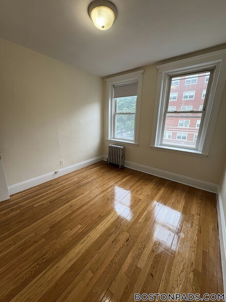 Building Photo - 135 Washington St