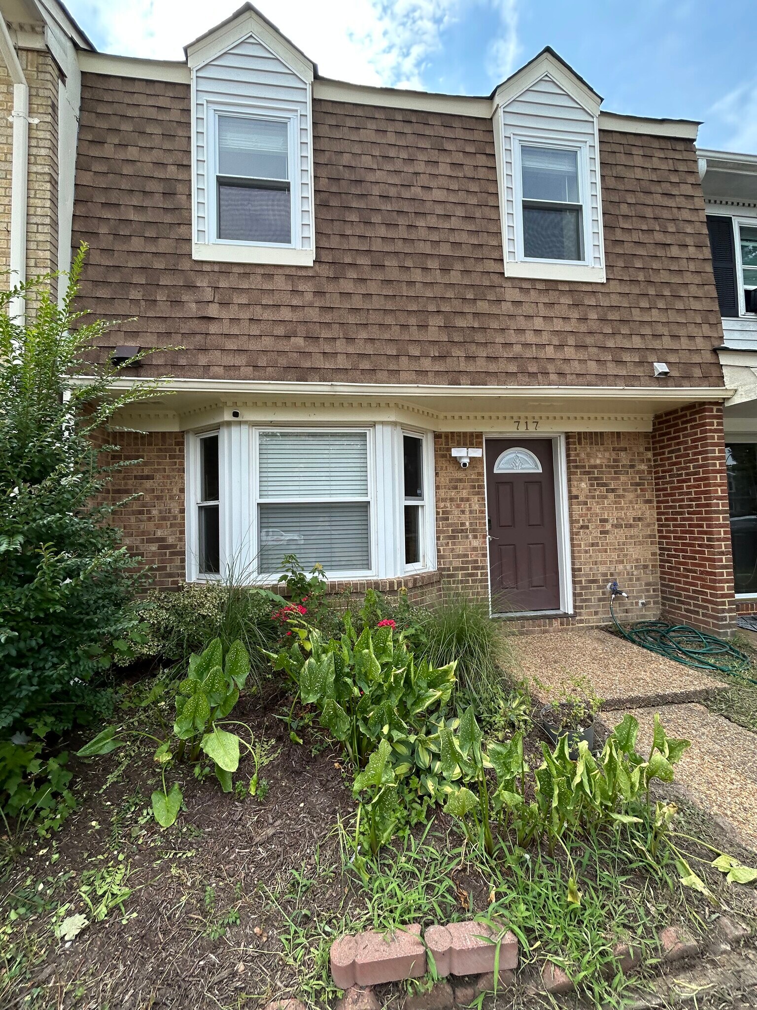 Building Photo - 717 Westminster Ln