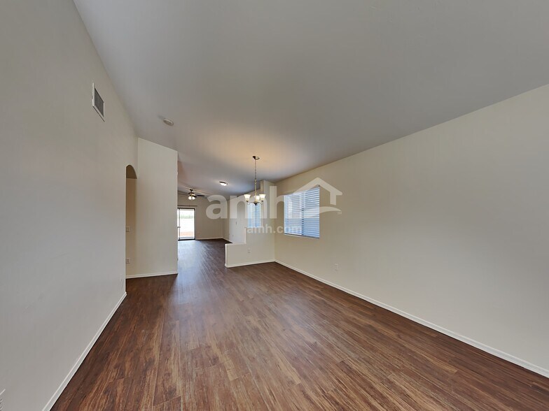 Building Photo - 7918 S Clarkson Ct